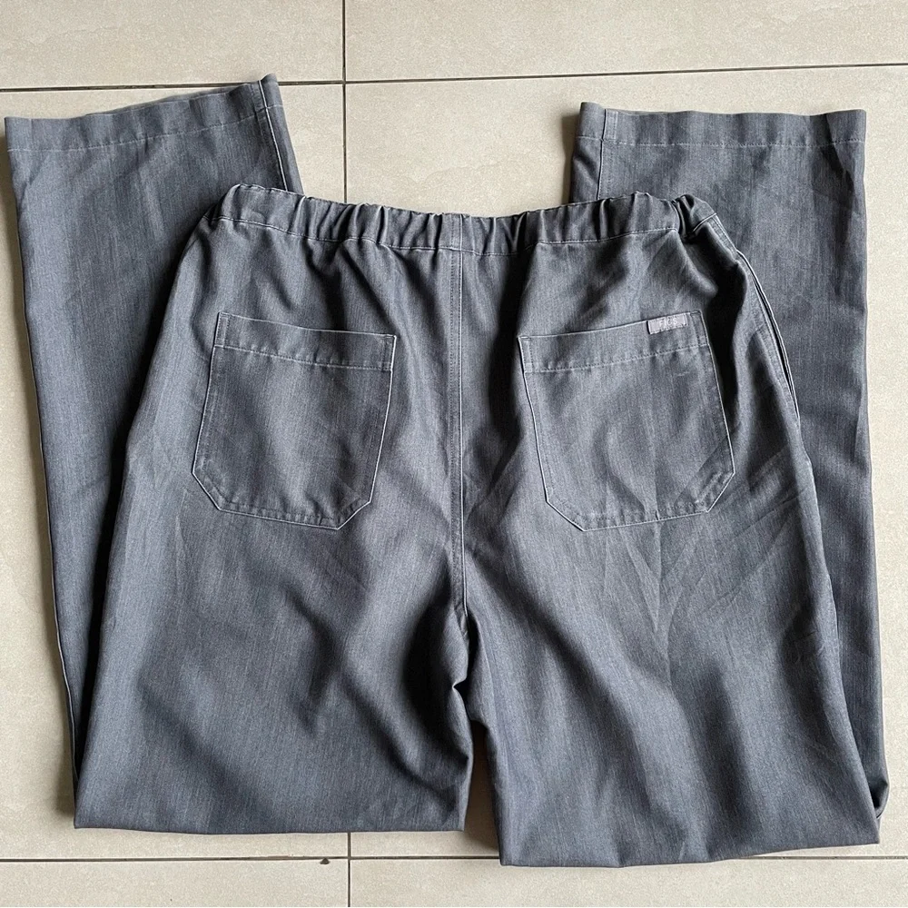 Figs Men’s Gray Technical Collection Scrubs Pants With Green Drawstring Size M